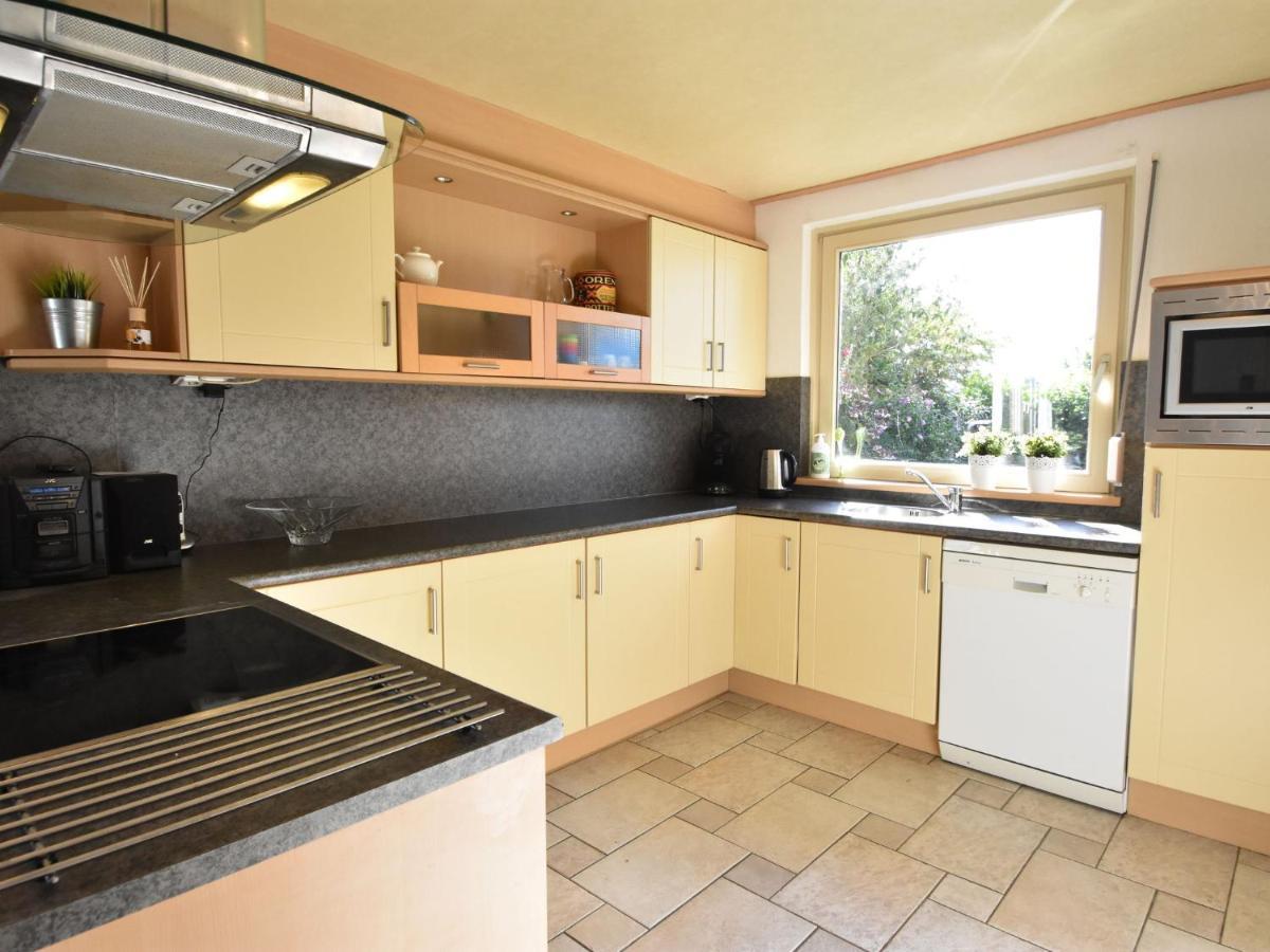 Vakantiehuis In Zeeland With Wide Views